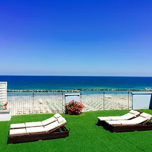 ** Aparthotel Frontemare Itálie