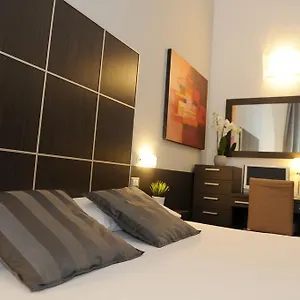 ** Hotel Place Italie
